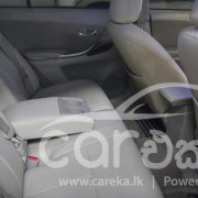 TOYOTA PREMIO 2012