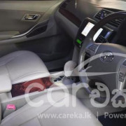 TOYOTA PREMIO 2012
