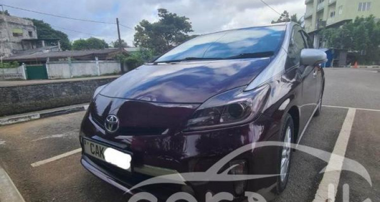 TOYOTA PRIUS 2015