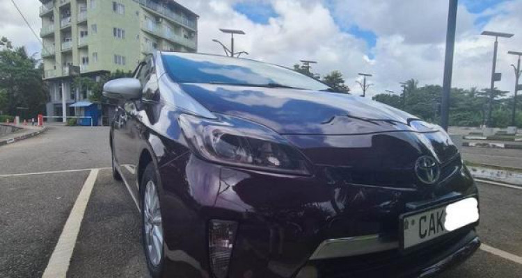 TOYOTA PRIUS 2015