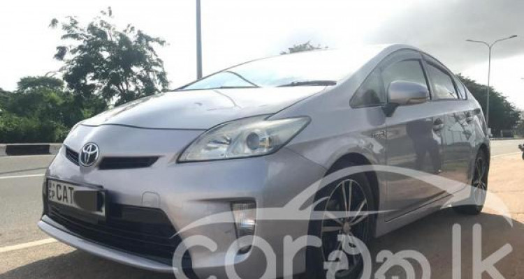 TOYOTA PRIUS 2013