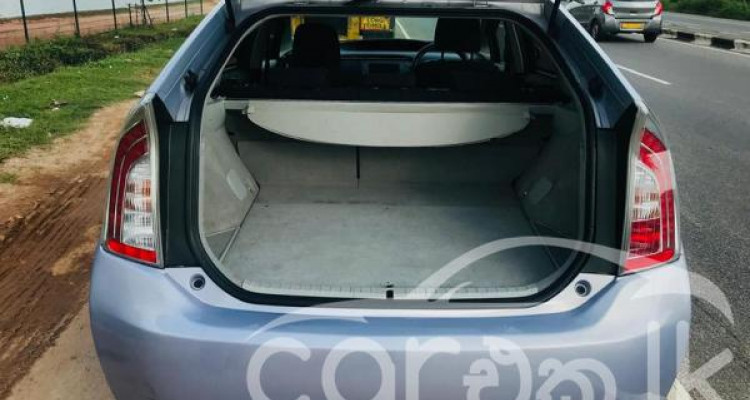 TOYOTA PRIUS 2013