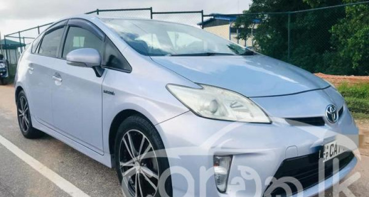 TOYOTA PRIUS 2013