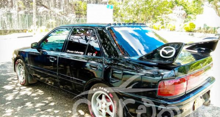 MAZDA 323 1993