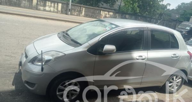 TOYOTA VITZ 2009