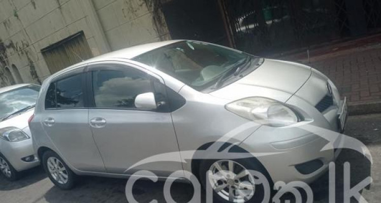 TOYOTA VITZ 2009