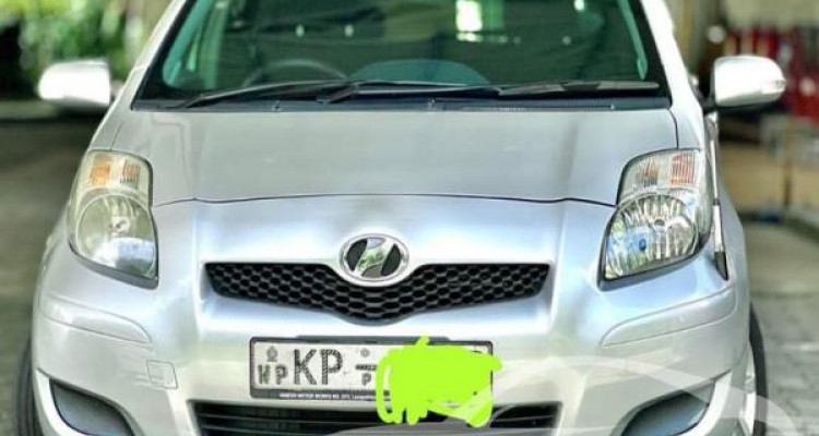TOYOTA VITZ 2009