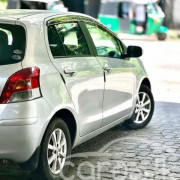 TOYOTA VITZ 2009