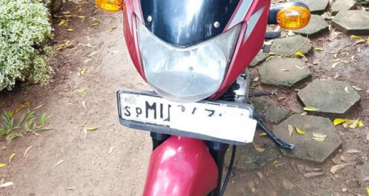BAJAJ CT100 2004