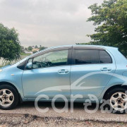 TOYOTA VITZ 2010