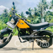 YAMAHA TW200 2002