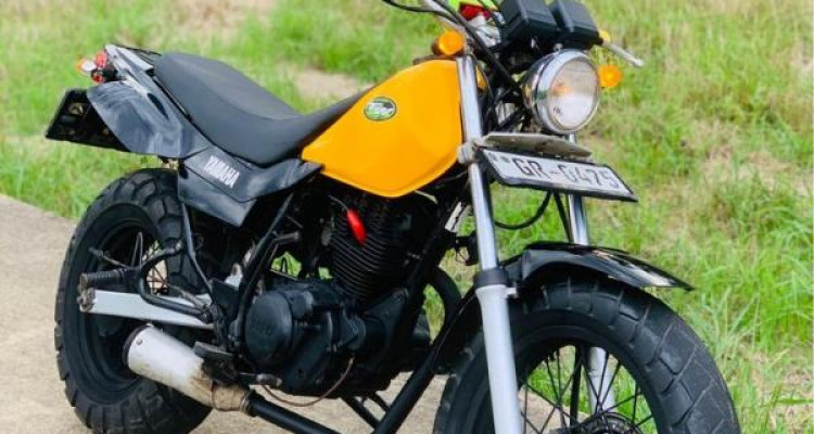 YAMAHA TW200 2002