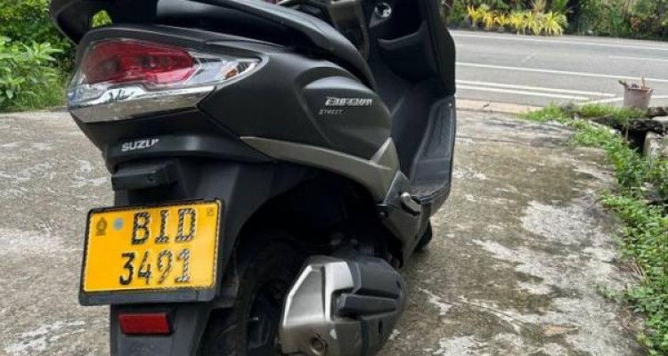 SUZUKI BURGMAN 2019