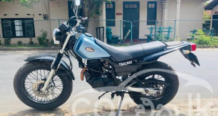 YAMAHA TW200 200