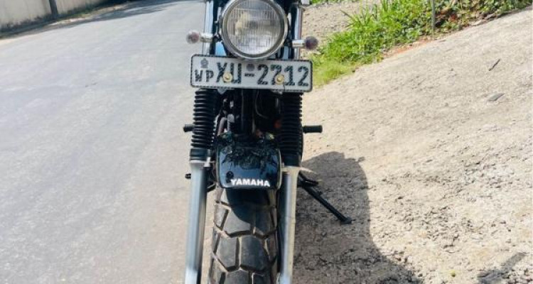 YAMAHA TW200 200