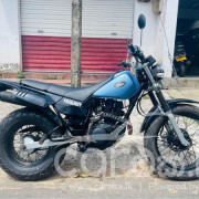 YAMAHA TW200 200