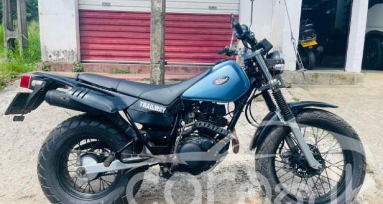YAMAHA TW200 200