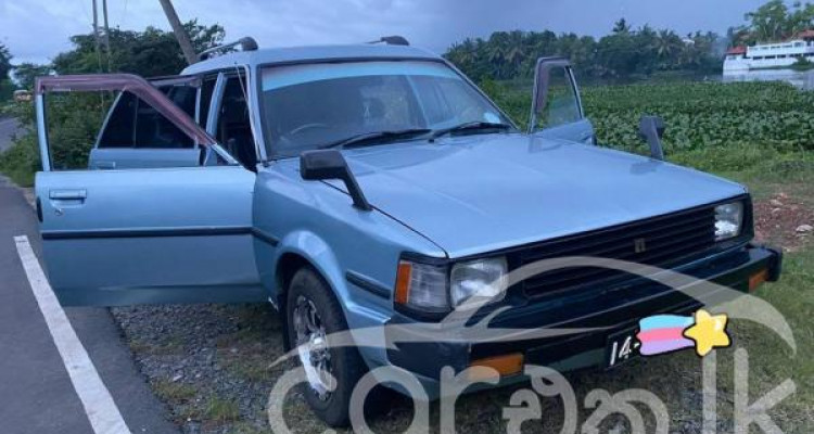 TOYOTA COROLLA DX WAGON KE74 1984