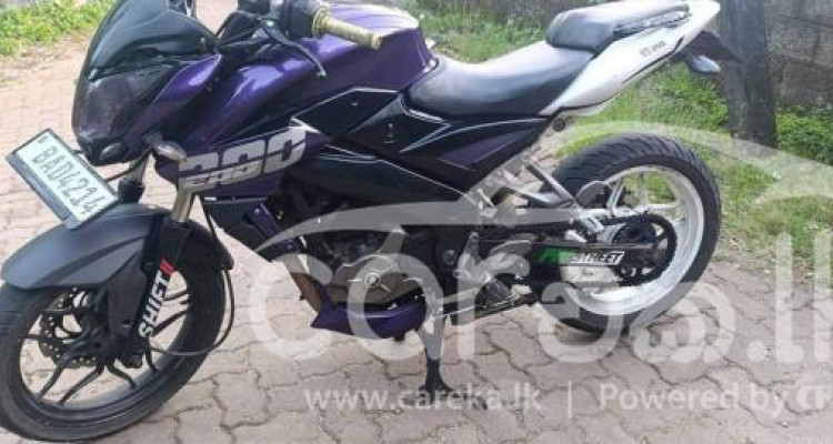 BAJAJ PULSAR NS200 2013