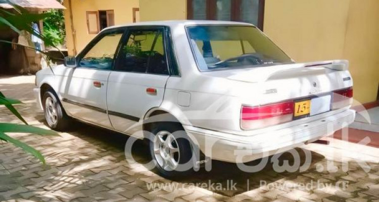 MAZDA 323 1988