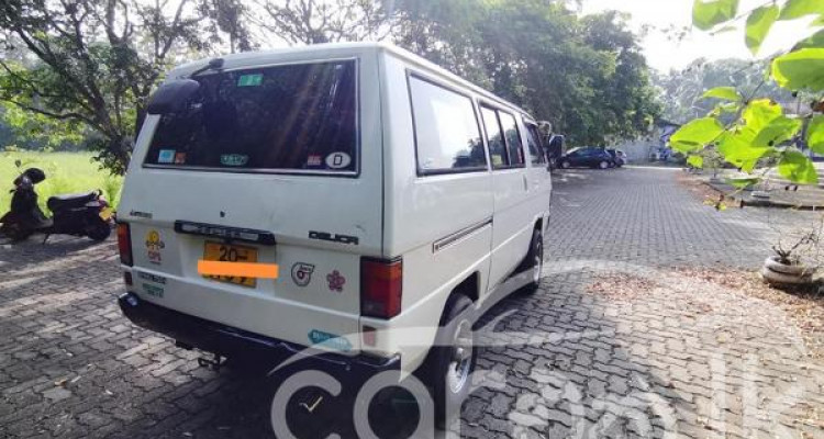 MITSUBISHI DELICA L300 1981