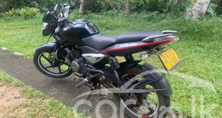 BAJAJ PULSAR 135 2010