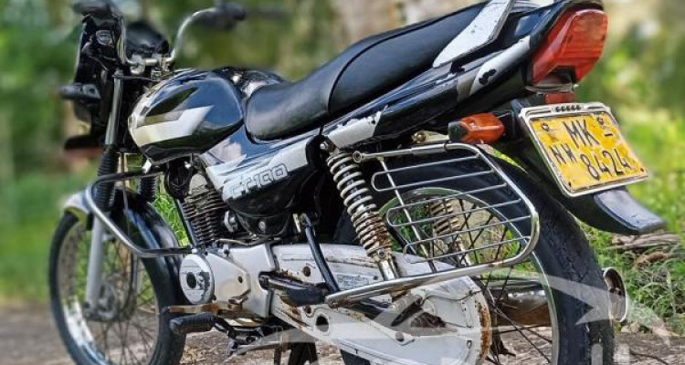 BAJAJ CT100 2005