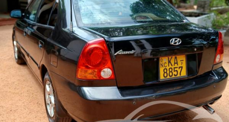 HYUNDAI ACCENT 2000
