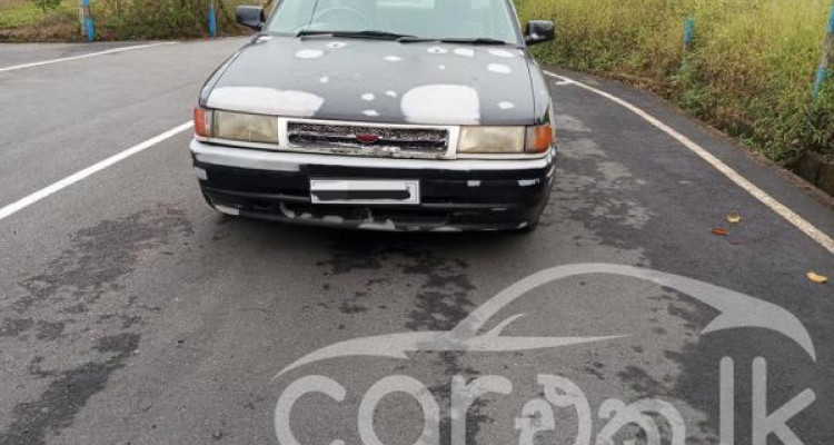 MAZDA FAMILIA 1992
