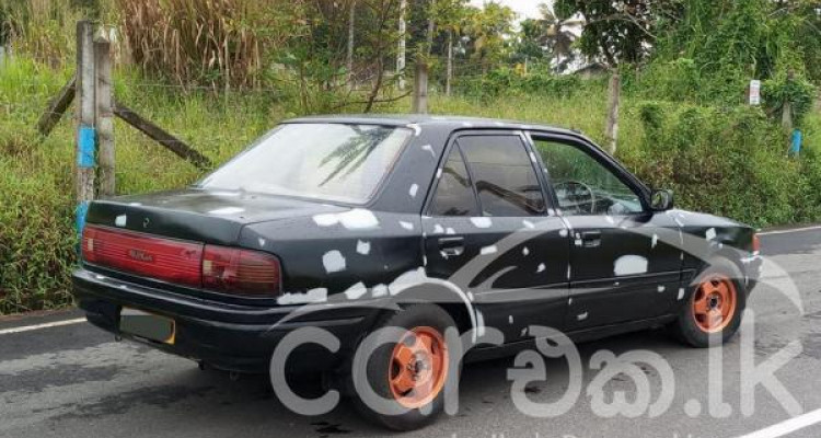 MAZDA FAMILIA 1992