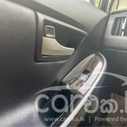 TOYOTA PRIUS 2015