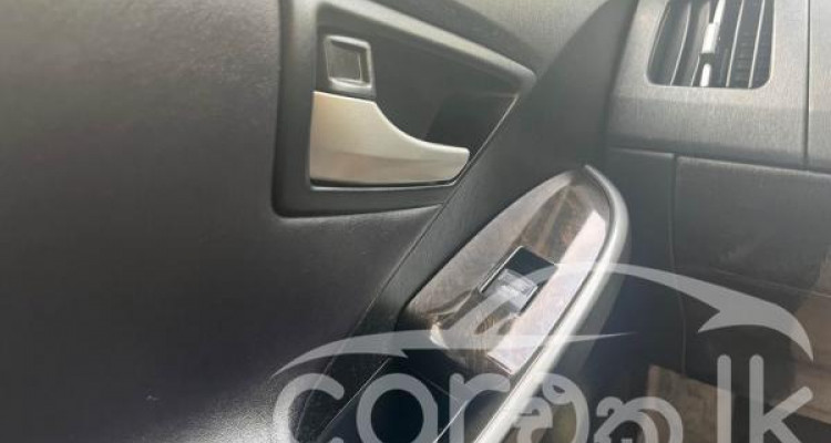 TOYOTA PRIUS 2015