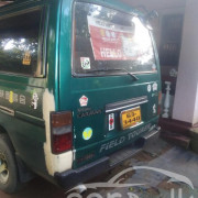 NISSAN CARAVAN 1995