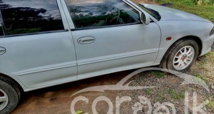 MITSUBISHI LANCER CB8 1992