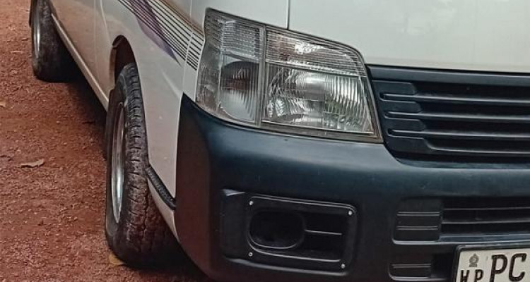 NISSAN CARAVAN 2006