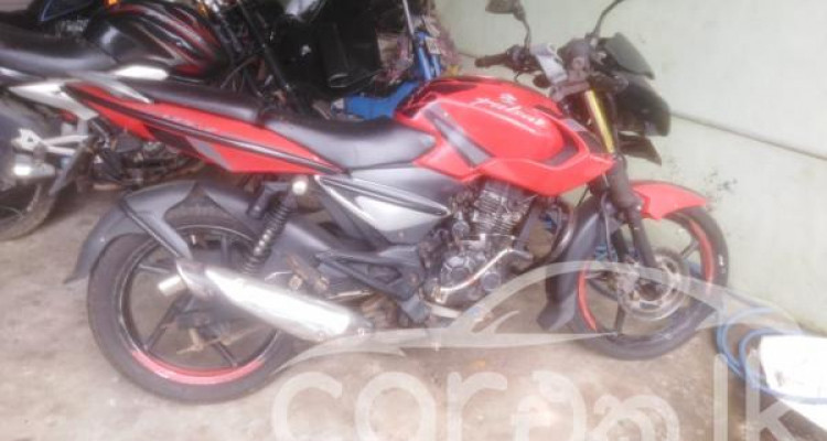 BAJAJ PULSAR 135
