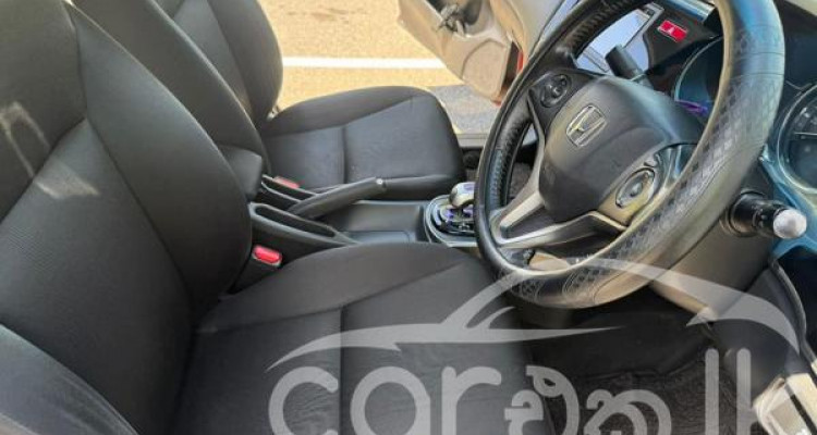 HONDA GRACE 2015