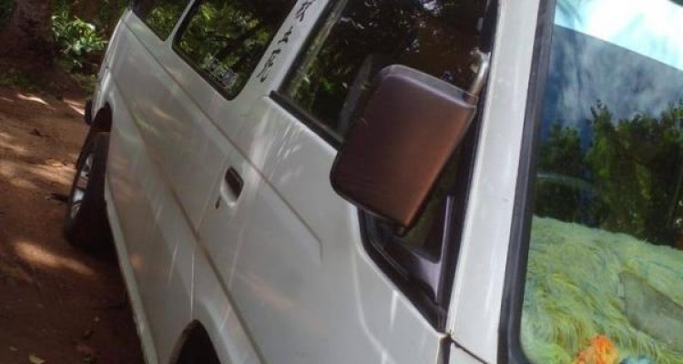 NISSAN CARAVAN 1981