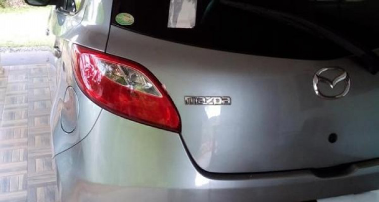 MAZDA DEMIO 2010