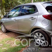 MAZDA DEMIO 2010