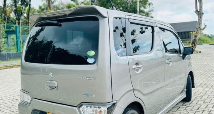 SUZUKI WAGON R STINGRAY 2017