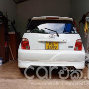 TOYOTA IST 2005