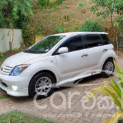 TOYOTA IST 2005