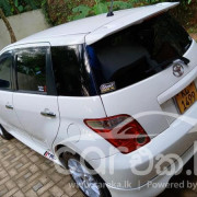 TOYOTA IST 2005