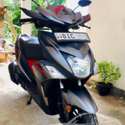YAMAHA RAY 2019