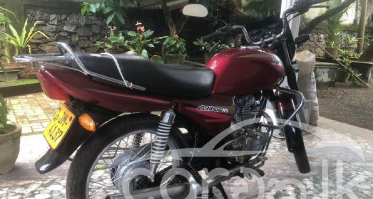 BAJAJ CALIBER 2004