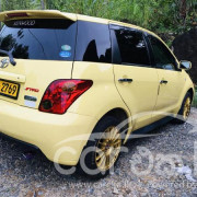 TOYOTA IST 2003
