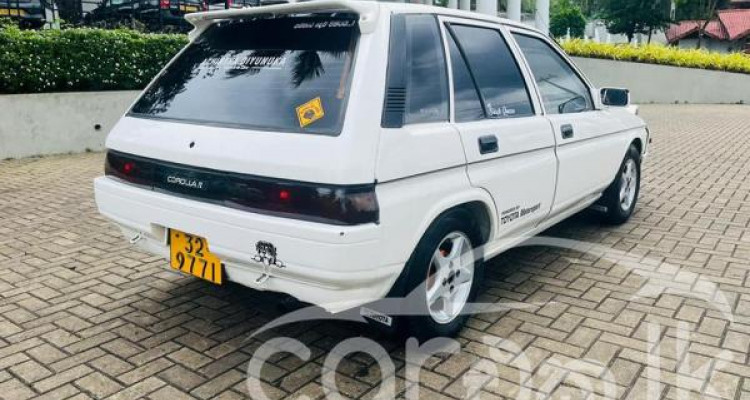 TOYOTA COROLLA II 1988