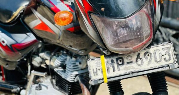 BAJAJ CT100 2005