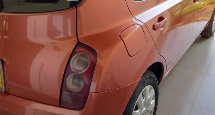 NISSAN MARCH K12 2001